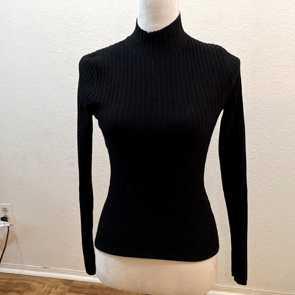 Pull over sweater top from 21 fashion